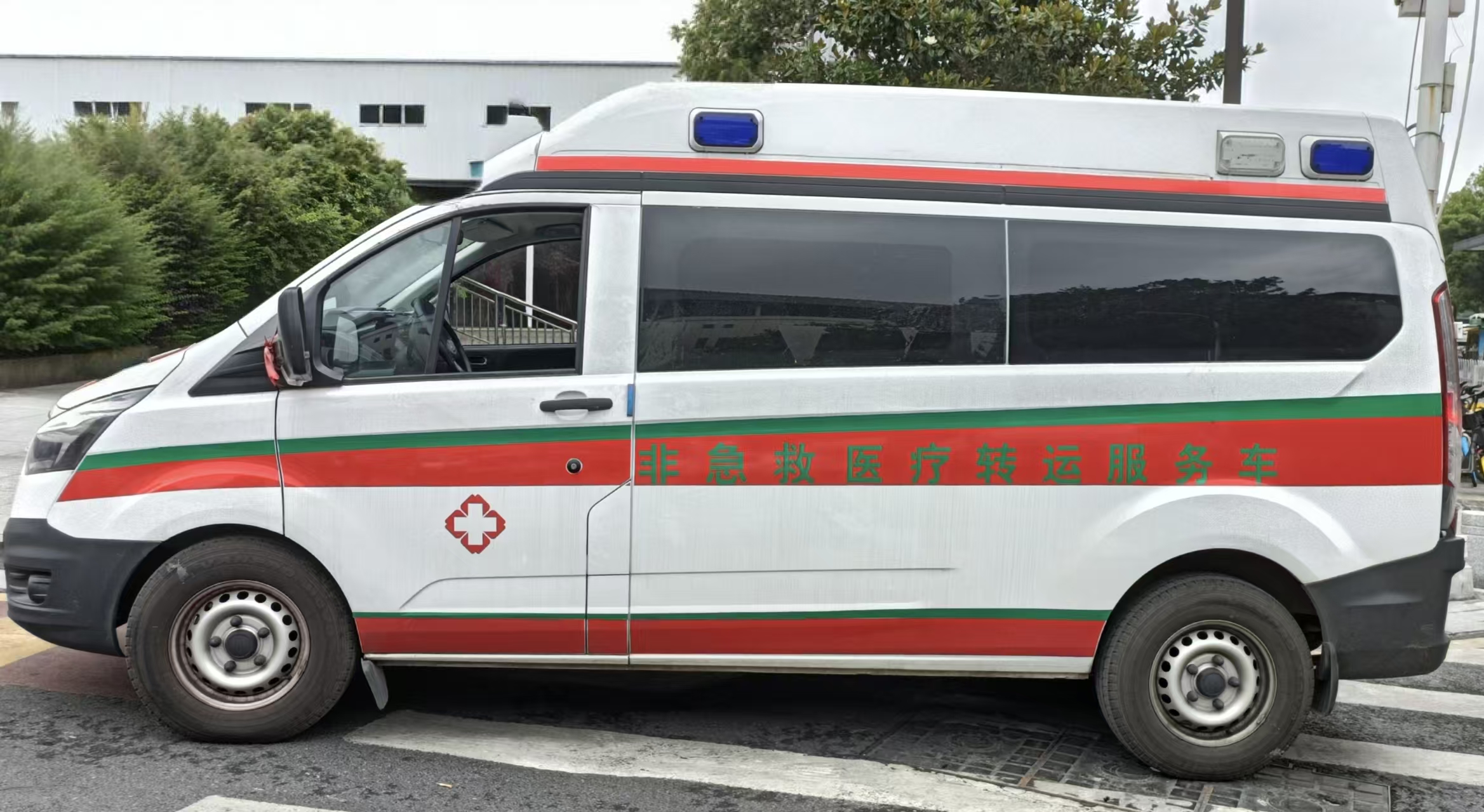 梓尧非急救医疗转运服务车